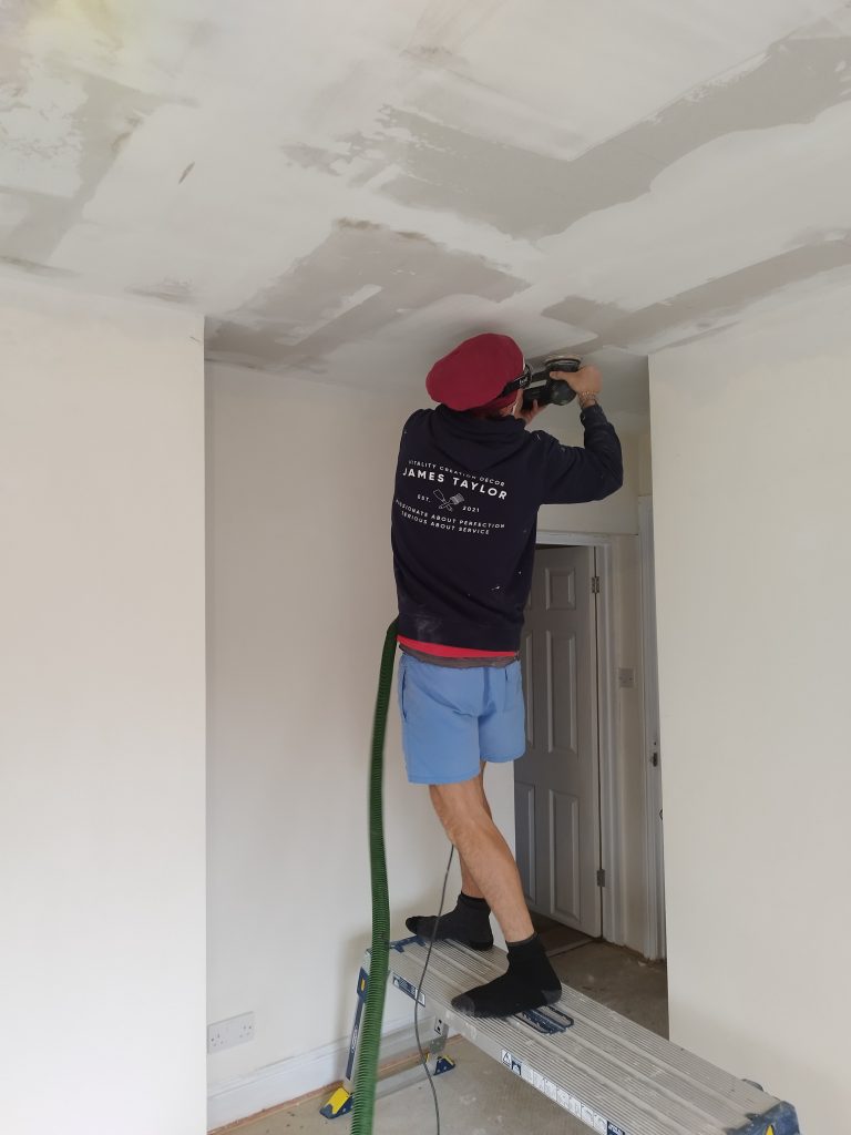 Buckinghamshire Painter & Decorator Services Skim Tape Repair Ceiling repair reskim Milton Keynes