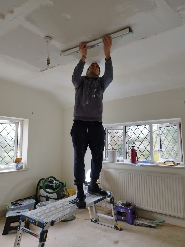 Skim Tape Repair Ceiling reskim Milton Keynes Painter and Decorator